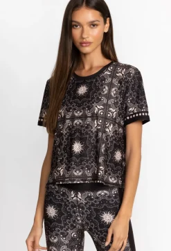 Bee Active Short Sleeve Step Hem Tee