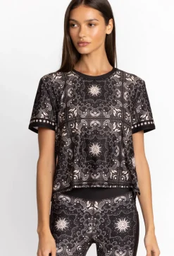 Bee Active Short Sleeve Step Hem Tee