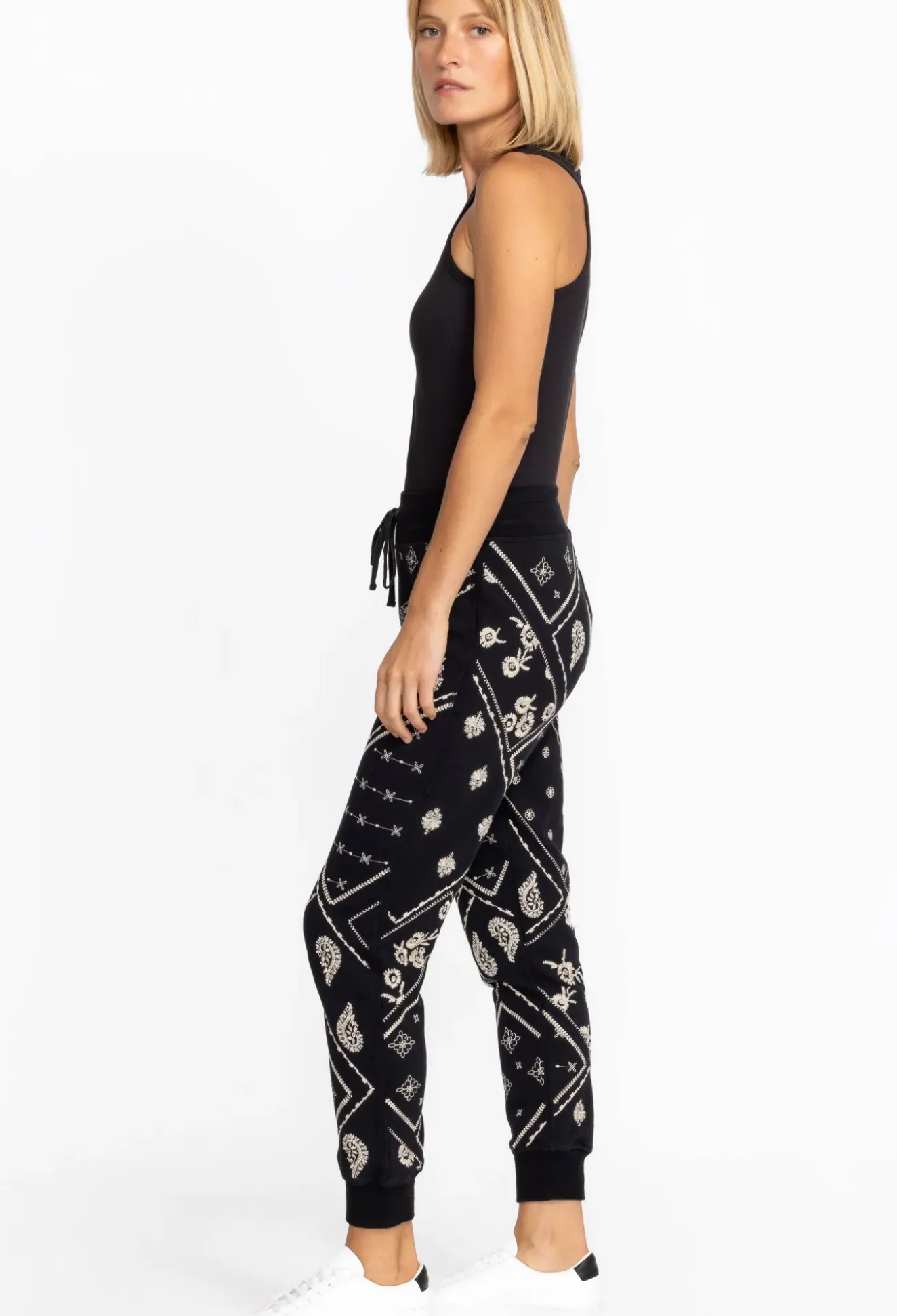 Devi Raw Seam Jogger
