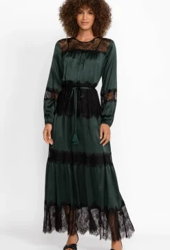 Ellie Lace Tiered Lace Maxi Dress