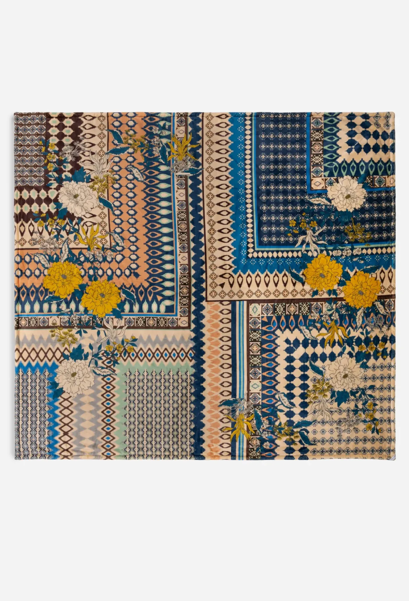 Laurel Canyon Cozy Blanket