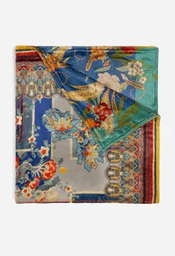 Laurel Canyon Cozy Blanket