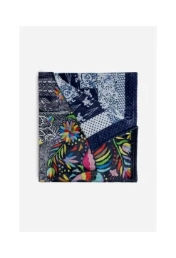 Laurel Canyon Cozy Blanket